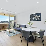 City N Park View 1 Bedroom Apt @Waterloo