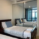 2 Bedroom In The Middle Of Sydney With Beautiful River View