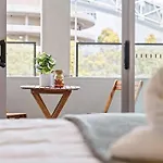 Commodious 2 Bedroom Apt In Op