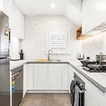 High Steet 16A Self - Catering
