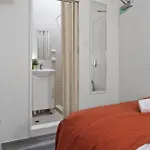 Hotel 64