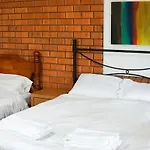 Lcf Rosehill Accommodation 3 Free Car Parking Inside Property G2