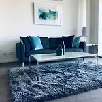 Stunning Apartment In Neutral Bay Gro17303