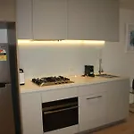 Large One Bedroom With Study-Alb09203