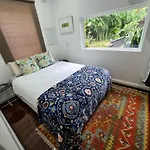 Vista Unit + Bamboo House Close To The City & Airport & Train Station And Brighton Le Sands Beach