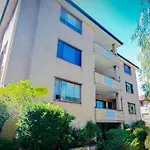 Carlton 3 Beds Unit - Free Parking