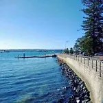 Chic Rose Bay Pad With Huge Outdoor Sunny Balcony
