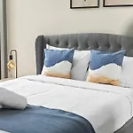 Resort Style Living One Bedroom Apt Olympic Park