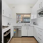 Burwood City Newly Renovated 2 Bed 2 Bath Free Private Parking Big Apt