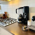 Top Gem Family Stay - Olympic Park, Newington