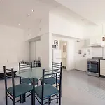 1Br Unit At Manly Beach With Pool & Hot Tub