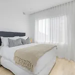 Kahlo Bondi - Luxury Escape - 2 Bedroom Furnished Apartments