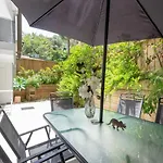2 Bd Apt With Large Courtyard Near The Star Casino