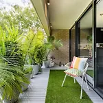 Forb184 - Luxury Inner City Apartment