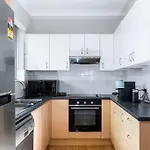 Mosman Views, 2Bed, Parking, 15Min Walk To Beach