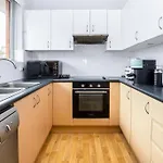 Mosman Views, 2Bed, Parking, 15Min Walk To Beach