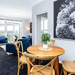 Mosman Views, 2Bed, Parking, 15Min Walk To Beach