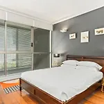 Beautiful 2-Bed Apartment With Ocean Views Of Barangaroo