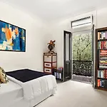 Paddington House Beautiful 2 Bedroom Terrace