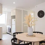 \'Perfectly Pyrmont\' Sun-Drenched Nordic Simplicity