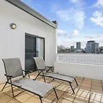 Fantastic Location And Comfort In Crows Nest Sant4