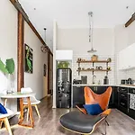 The Stylist\'S House - A Chic Inner City Landmark