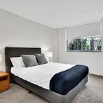 Spacious Two Bedroom Apartment - St Leonards Al25
