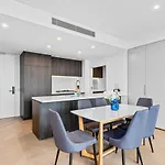 Luxury Apartment Overlooking Macquarie University