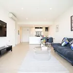 Stunning 2 Bedroom Apt In Wentworth Point
