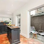Chippendale L The Myrtle House L 3 Bedrooms