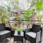 Harbourside Style, 2 Bed, A/C, Pool -Elizabeth Bay