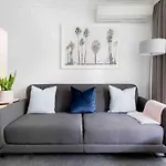 Harbourside Style, 2 Bed, A/C, Pool -Elizabeth Bay