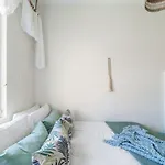 Relaxed Coogee Coastal Living With Ocean Views
