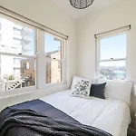Relaxed Coogee Coastal Living With Ocean Views