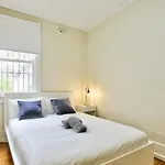 Spacious 3 Bedroom House Paddington 2 E-Bikes Included