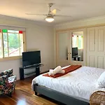 Oasis 5 Bedroom Charming House