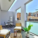 2 Bedroom Apartment - Darling Harbour - Queen St