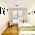 Cosy 3Br House, 7 Mins Drive To Macquarie Centre, 5 Stars On Airb&B