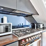 Astounding 3 Bedroom House Surry Hills 2 E-Bikes Included