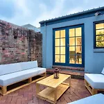 City Center 2 Bedroom House Pyrmont 2 E-Bikes Included