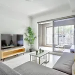 Superb 3 Bedroom Apartment Surry Hills