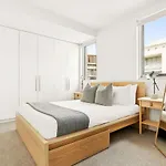 Modern 2Bd In Trendy Inner West