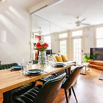 Superb 2 Bedroom House Darlinghurst 2 E-Bikes Included