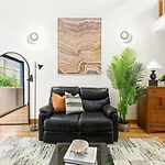 Balmain Retreat - 2Br + Study