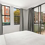 Comfortably Central 2-Bed Apartment