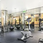 One Bedroom Unit At Sydney Best Location