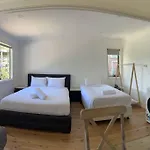 Private Studio House Unit In Dundas Valley