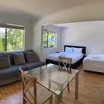 Private Studio House Unit In Dundas Valley