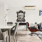 Classy 2-Bed Apartment By Prince Alfred Park