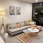 Cozy 2 Bedroom Apartment In Wentworth Point W Parking